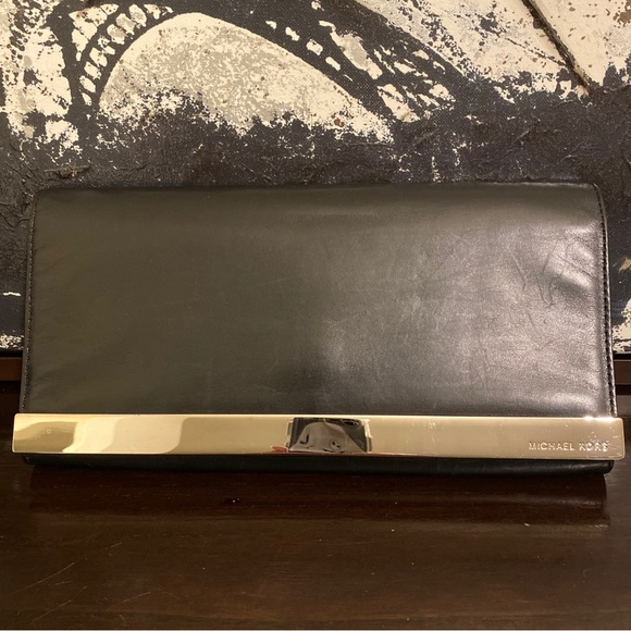 Authentic Michael Kors Evening Clutch - Picture 1 of 8
